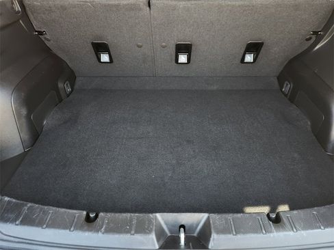 Used 2018 Subaru Crosstrek 2.0i Premium image 31