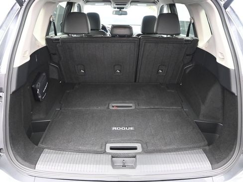 Used 2025 Nissan Rogue SL FWD image 33