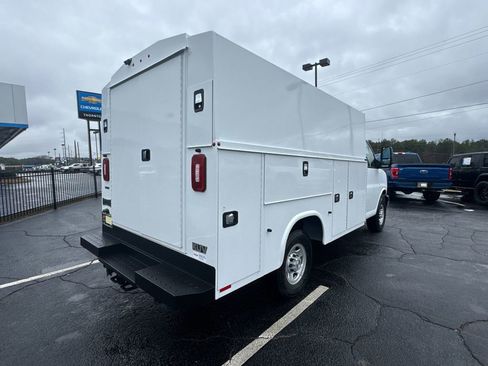 New 2026 Chevrolet Express 3500 w/ Power Convenience Package RWD image 6