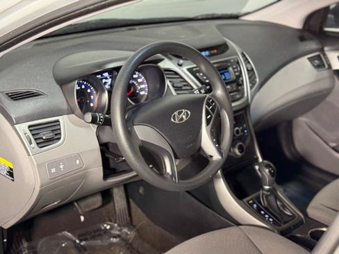 Used 2016 Hyundai Elantra SE FWD image 27