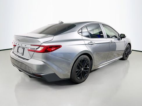 Used 2025 Toyota Camry SE w/ Multimedia Upgrade Package image 4