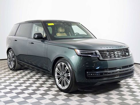 New 2026 Land Rover Range Rover Long Wheelbase SE AWD/4WD image 3