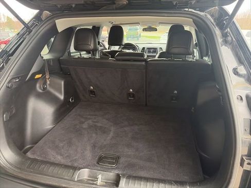 Used 2019 Jeep Cherokee Latitude Plus w/ Cold Weather Group image 26