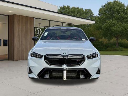 New 2026 BMW M5 w/ Carbon Package image 4