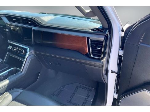Used 2024 GMC Sierra 1500 Denali w/ Denali Reserve Package AWD/4WD image 23