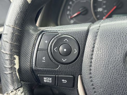 Used 2013 Toyota RAV4 XLE AWD/4WD image 17