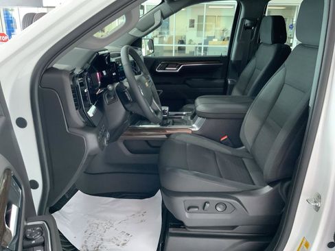 New 2025 Chevrolet Silverado 1500 LT w/ Z71 Off-Road Package image 5