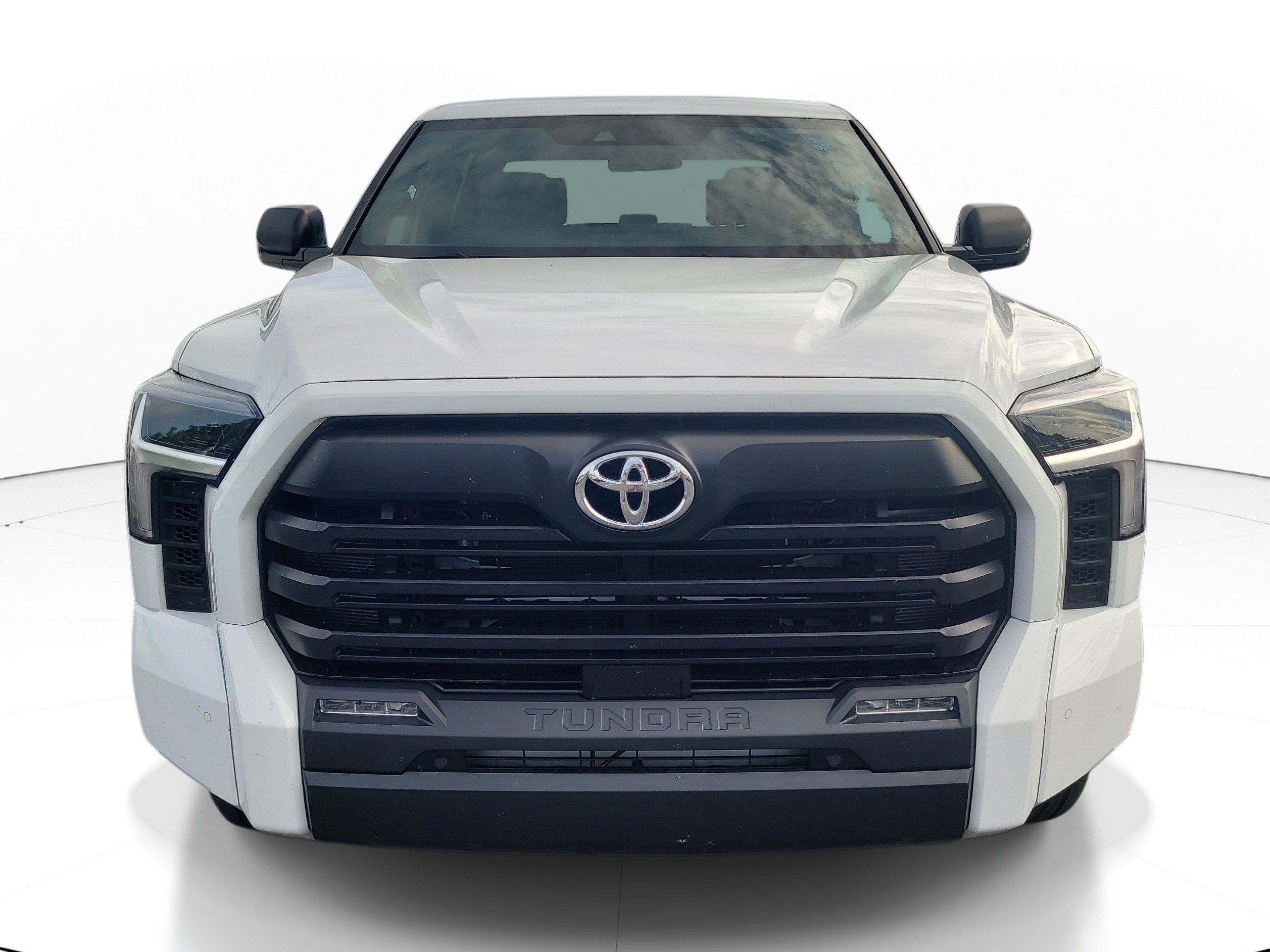 Used 2025 Toyota Tundra SR5 w/ SR5 Premium Package AWD/4WD image 2