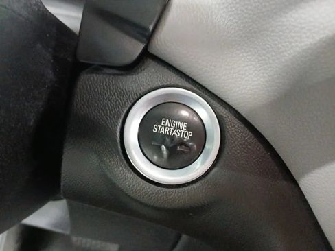 Used 2019 Chevrolet Equinox LS w/ LPO, Cargo Package FWD image 34
