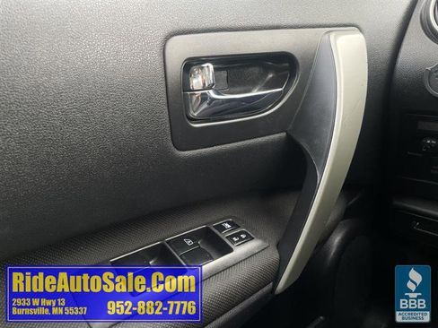Used 2013 Nissan Rogue SV AWD/4WD image 38