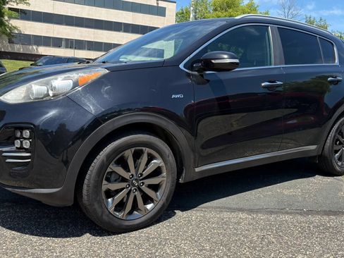 Used 2018 Kia Sportage EX w/ EX Sport Appearance Package AWD/4WD image 5