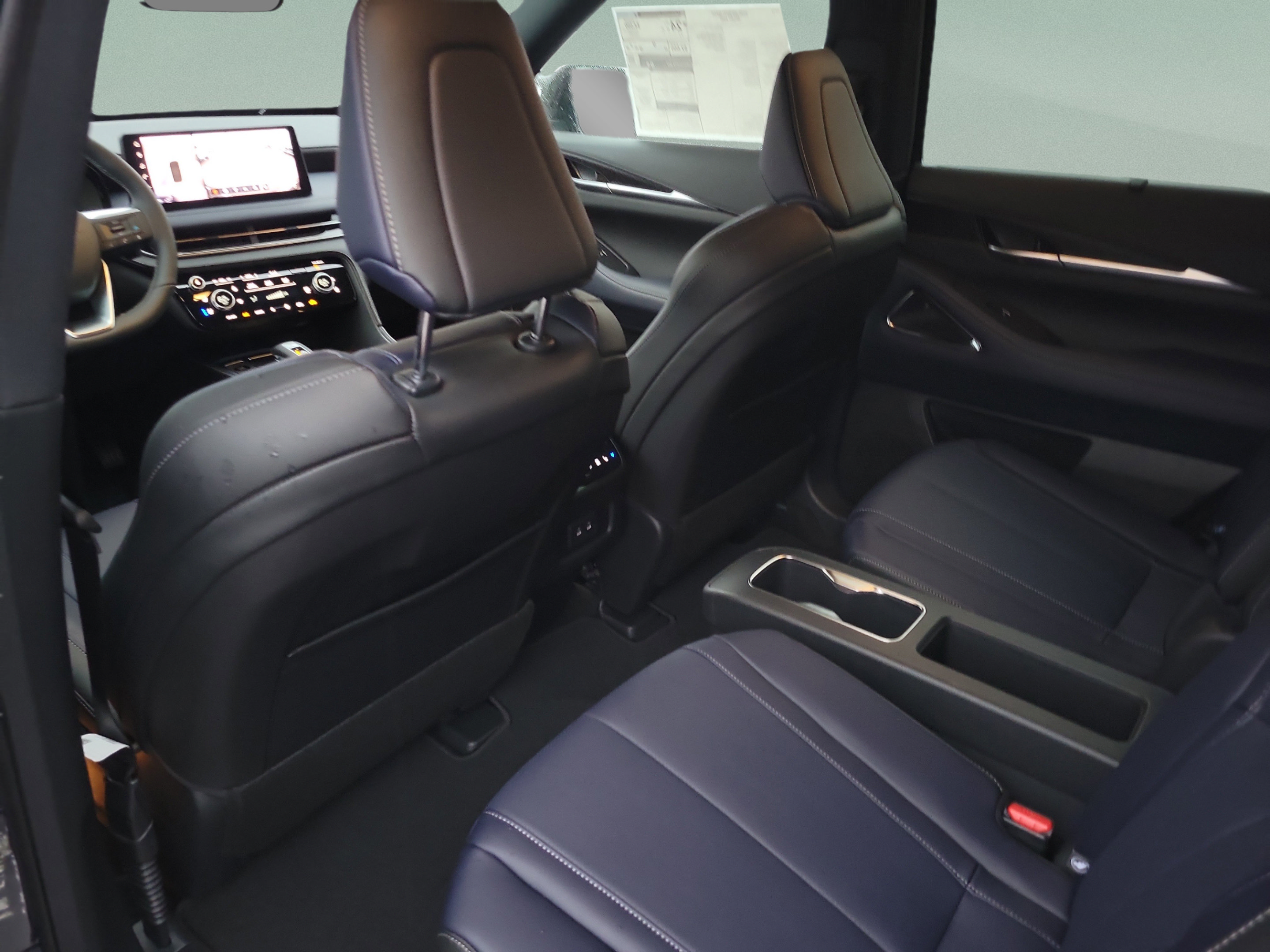 New 2026 INFINITI QX60 Sport w/ Dark Cargo Package AWD/4WD image 21