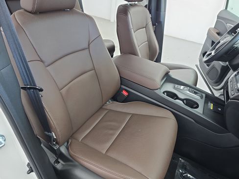 Certified 2025 Honda Passport EX-L image 10