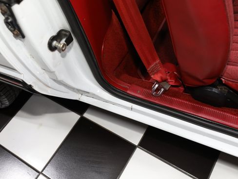 Used 1991 Ford Mustang LX RWD image 47