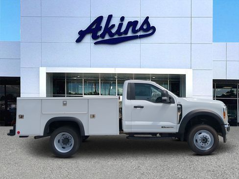 New 2025 Ford F450 XL w/ XL Chrome Package AWD/4WD image 1