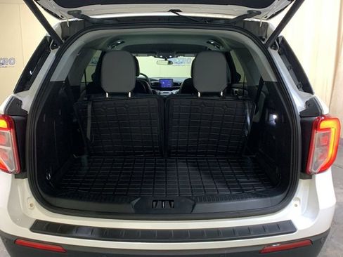 Used 2023 Ford Explorer XLT w/ Equipment Group 202A image 20