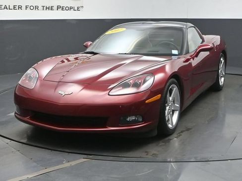 Used 2007 Chevrolet Corvette Coupe w/ Preferred Equipment Group RWD image 7