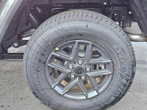 New 2026 Jeep Gladiator Sport image 9