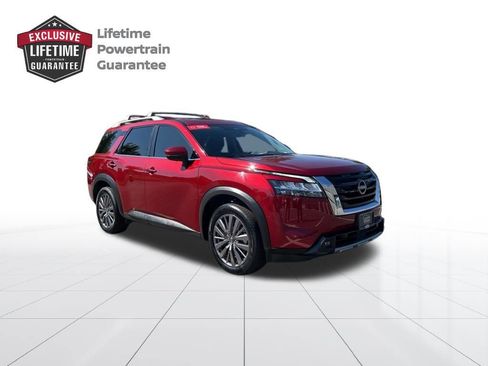 Certified 2023 Nissan Pathfinder SL w/ SL Premium Package FWD image 7