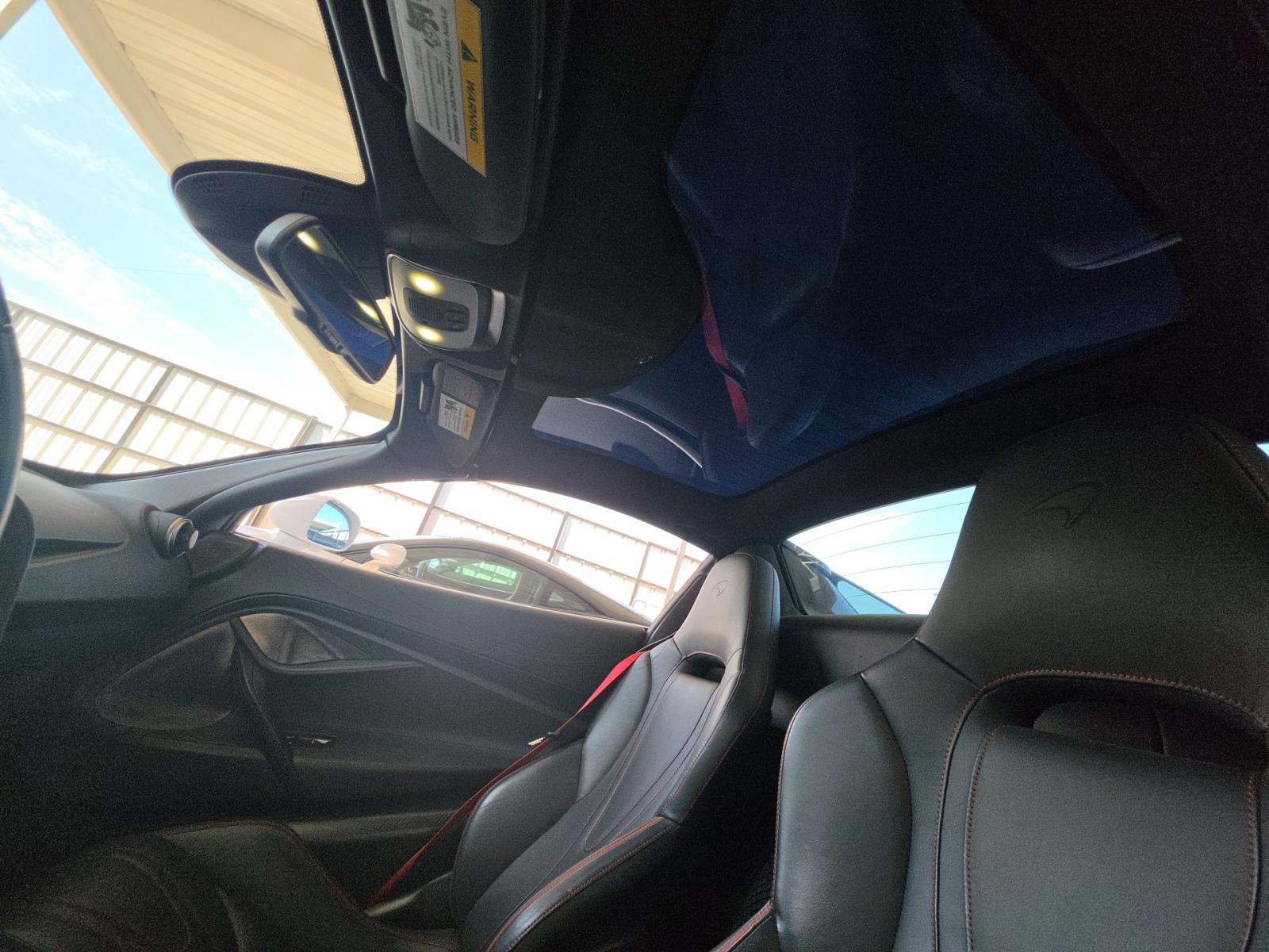 Used 2022 McLaren 720S Spider RWD image 3