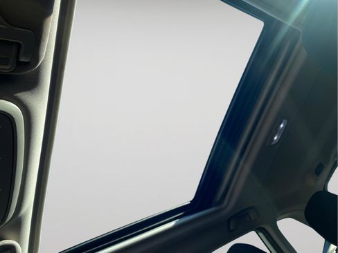 Used 2024 Subaru Forester Premium image 4