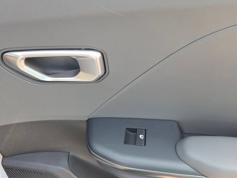 Used 2025 Kia K4 FWD image 20