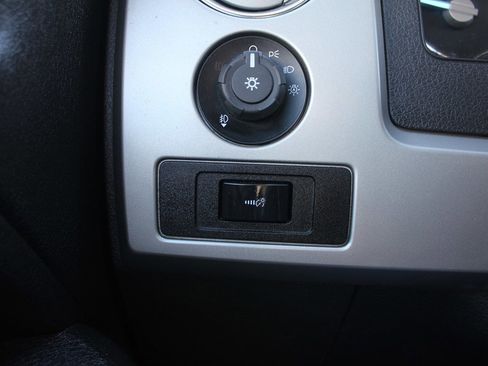 Used 2011 Ford F150 Lariat w/ Lariat Chrome Pkg image 15