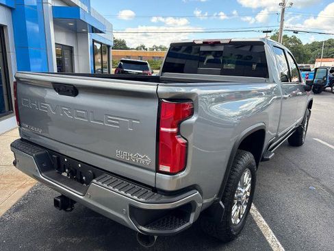 Used 2026 Chevrolet Silverado 2500 High Country w/ High Country Premium Package AWD/4WD image 5