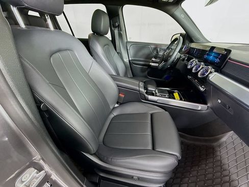 Used 2023 Mercedes-Benz GLB 250 4MATIC image 28