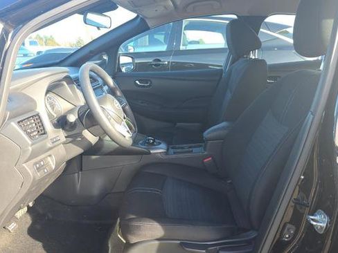 Used 2024 Nissan Leaf S image 5
