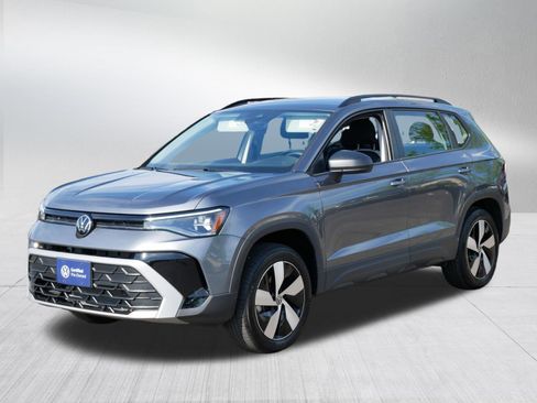 Certified 2025 Volkswagen Taos S AWD/4WD image 3