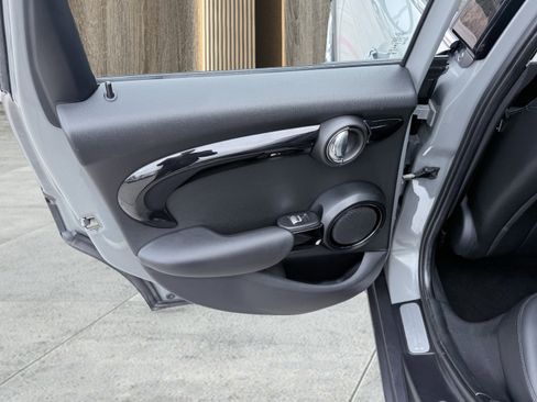 Used 2019 MINI Cooper S image 27