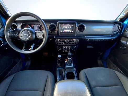 Used 2023 Jeep Wrangler Sport S image 15