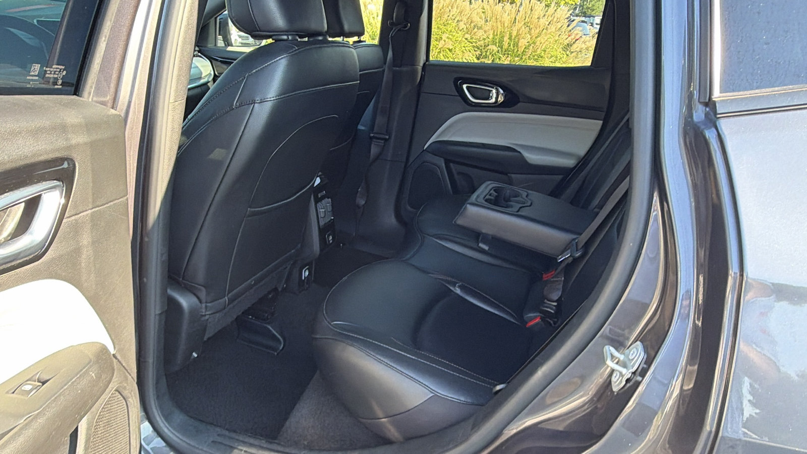 Used 2024 Jeep Compass Limited AWD/4WD image 23