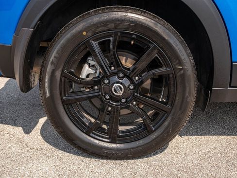 Used 2021 Nissan Kicks SR image 9