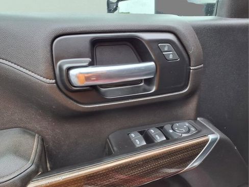 Used 2020 Chevrolet Silverado 2500 LT w/ Convenience Package AWD/4WD image 13