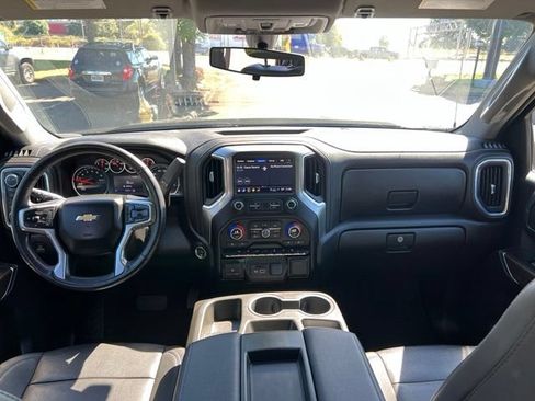 Used 2021 Chevrolet Silverado 1500 LT w/ Z71 Off-Road Package AWD/4WD image 13