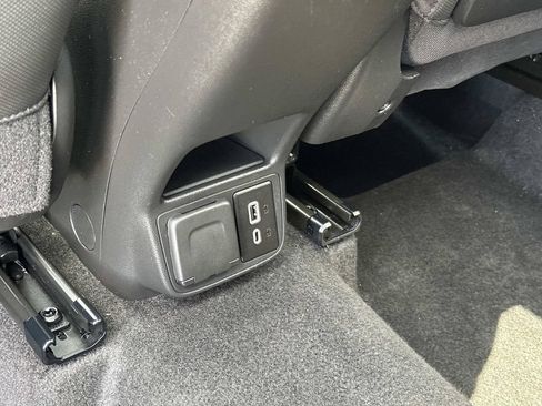 Used 2023 Chevrolet TrailBlazer RS w/ Sun and Liftgate Package AWD/4WD image 29