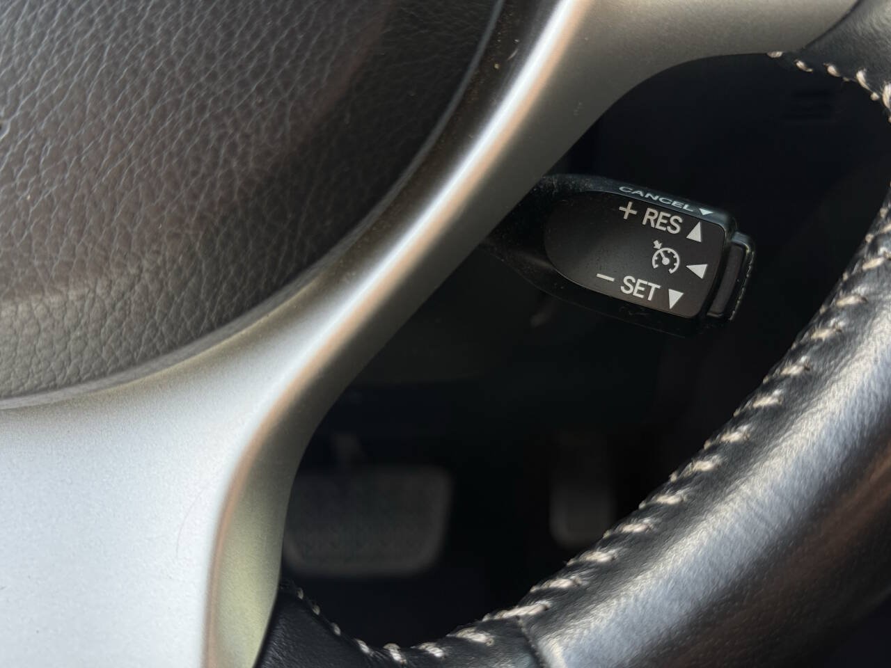 Used 2013 Lexus CT 200h FWD image 19
