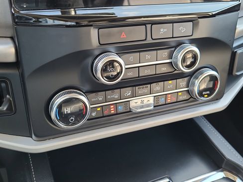 Certified 2022 Ford Expedition XLT image 21