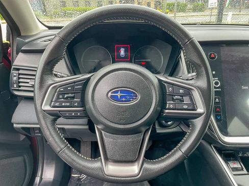 Used 2025 Subaru Outback Premium AWD/4WD image 12