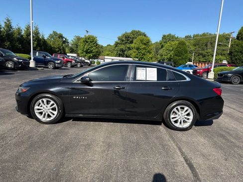 Used 2016 Chevrolet Malibu LT FWD image 2
