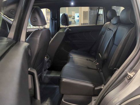 Used 2022 Volkswagen Tiguan SE R-Line AWD/4WD image 23
