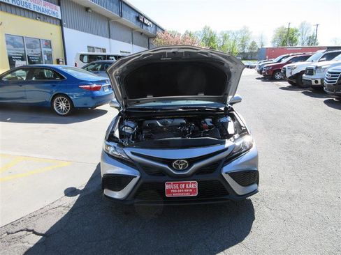 Used 2024 Toyota Camry SE FWD image 29
