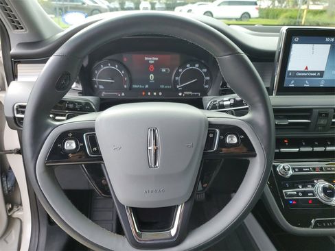 Certified 2020 Lincoln Corsair Standard w/ Convenience Package image 23