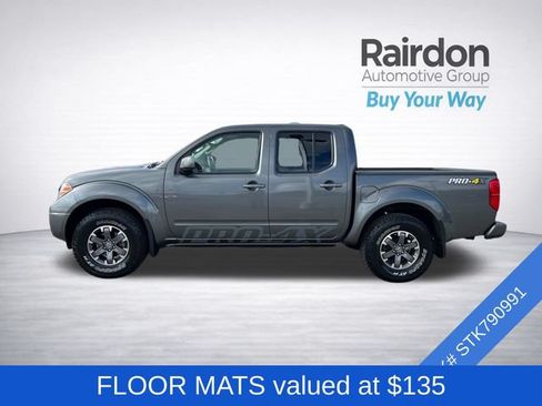 Used 2016 Nissan Frontier PRO-4X AWD/4WD image 4