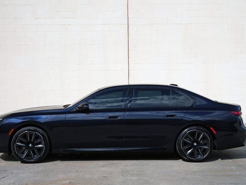 Used 2024 BMW 740i w/ Premium Package 2 RWD image 56