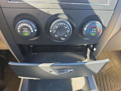 Used 2008 Kia Sorento LX image 26