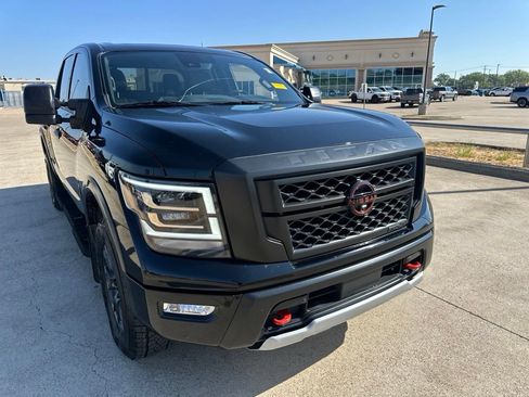 Used 2024 Nissan Titan PRO-4X w/ Pro-4x Convenience Package AWD/4WD image 3