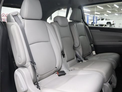 Used 2019 Honda Odyssey Touring image 9
